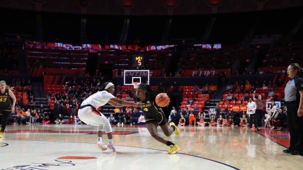 Mama Dembele achieved 20 points, 4 assists, and 2 steals, allowing her to pass Raeshara Brown (2007-11) for sixth on Missouri's all-time career assist leaderboard.